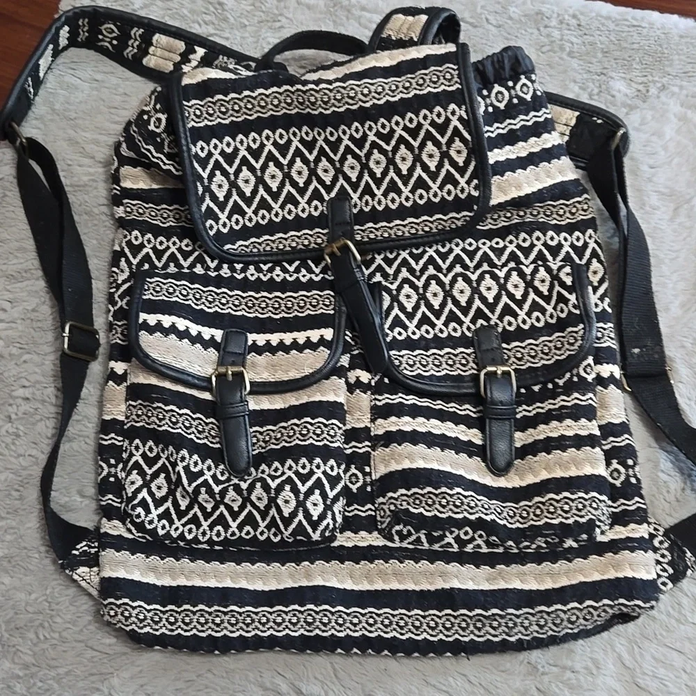 Mossimo Co. aztec print large drawstring backpack - Picture 9 of 9